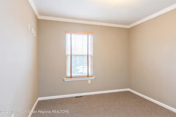 $3,990 | 34 Chimney Court, Unit 181, Laurence Harbor, NJ 08879