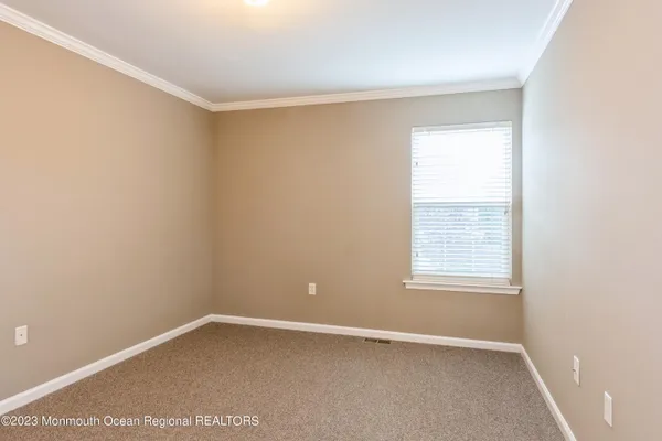 $3,990 | 34 Chimney Court, Unit 181, Laurence Harbor, NJ 08879