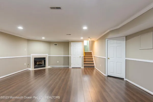 $3,890 | 34 Chimney Court, Unit 181, Laurence Harbor, NJ 08879