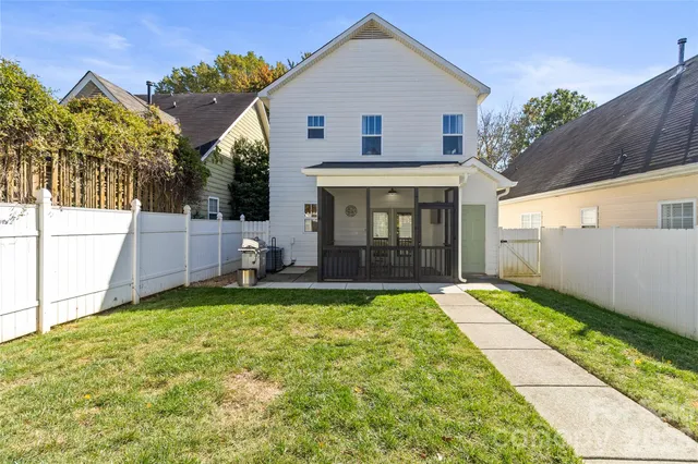 $524,000 | 520 Catawba Avenue, Davidson, NC 28036