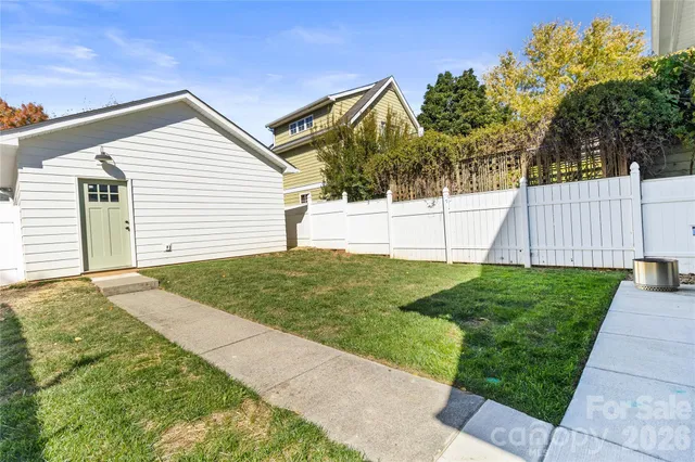 $524,000 | 520 Catawba Avenue, Davidson, NC 28036