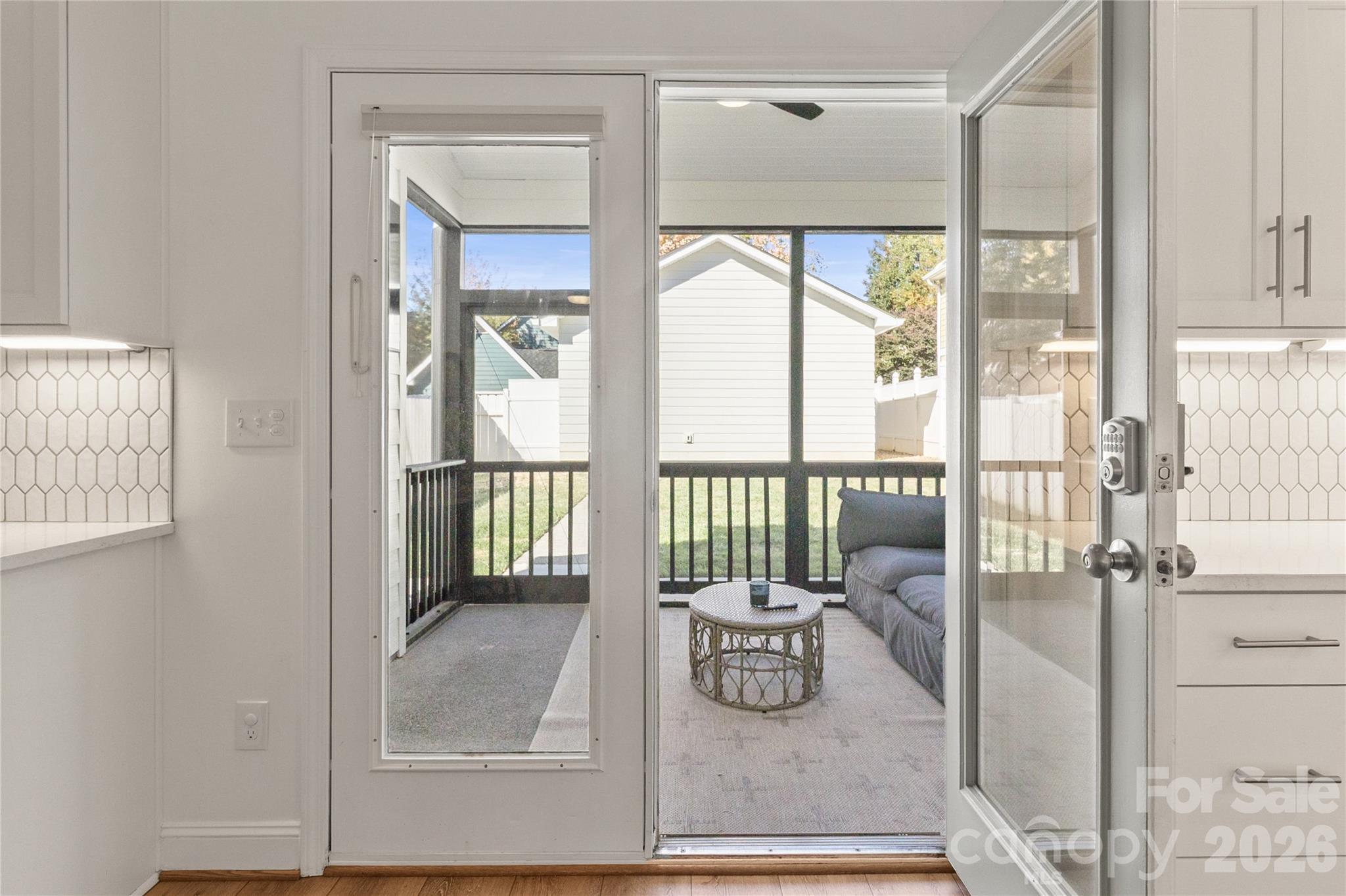 520 Catawba Avenue Davidson, NC 28036 - Photo 7 of 44