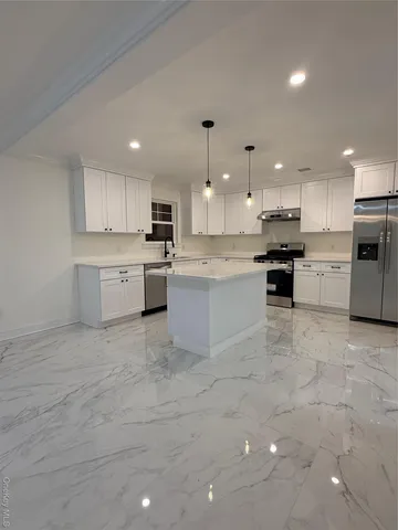 $4,000 | 134 Cedar Lane, Medford, NY 11763