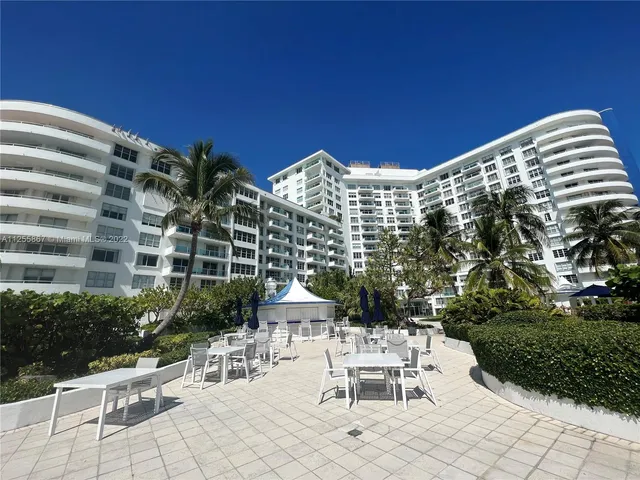 $4,800 | 5161 Collins Avenue, Unit 1711, Miami Beach, FL 33140
