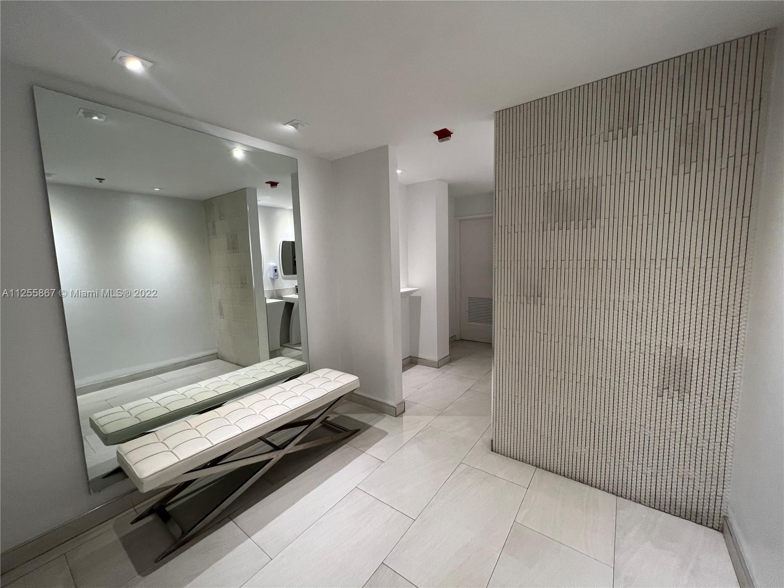 5161 Collins Avenue, Unit 1711 Miami Beach, FL 33140 - Photo 35 of 37