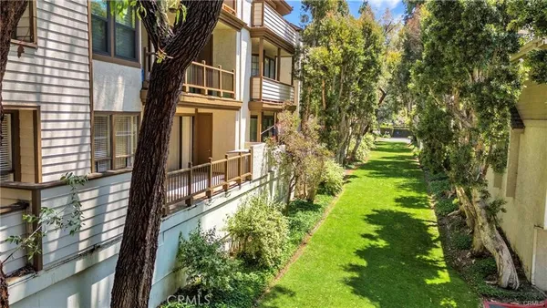 $3,600 | 2571 Plaza Del Amo, Unit 107, Torrance, CA 90503