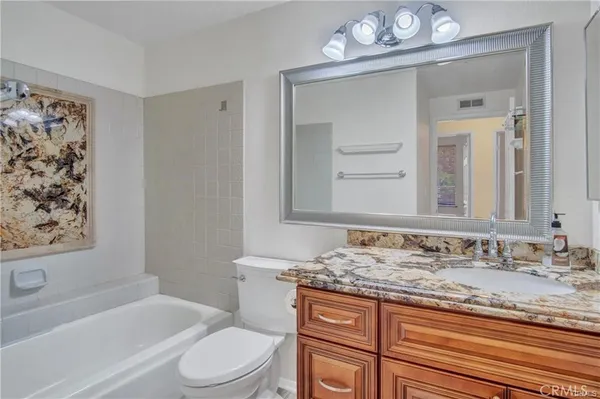 $3,600 | 2571 Plaza Del Amo, Unit 107, Torrance, CA 90503