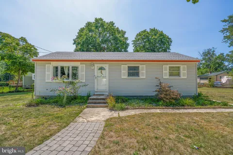 $295,999 | 121 Delwyn Lane, Williamstown, NJ 08094