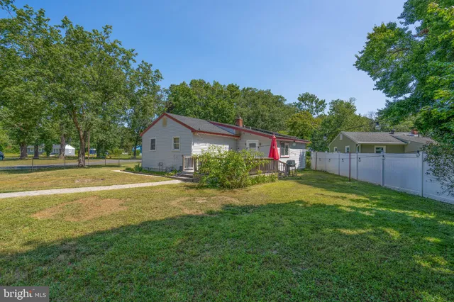 $295,999 | 121 Delwyn Lane, Williamstown, NJ 08094