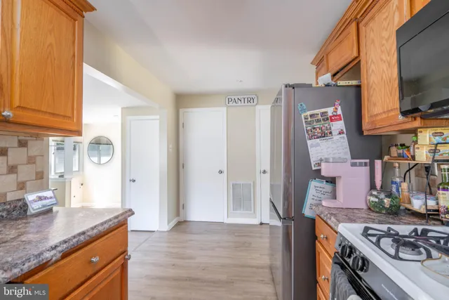 $295,999 | 121 Delwyn Lane, Williamstown, NJ 08094