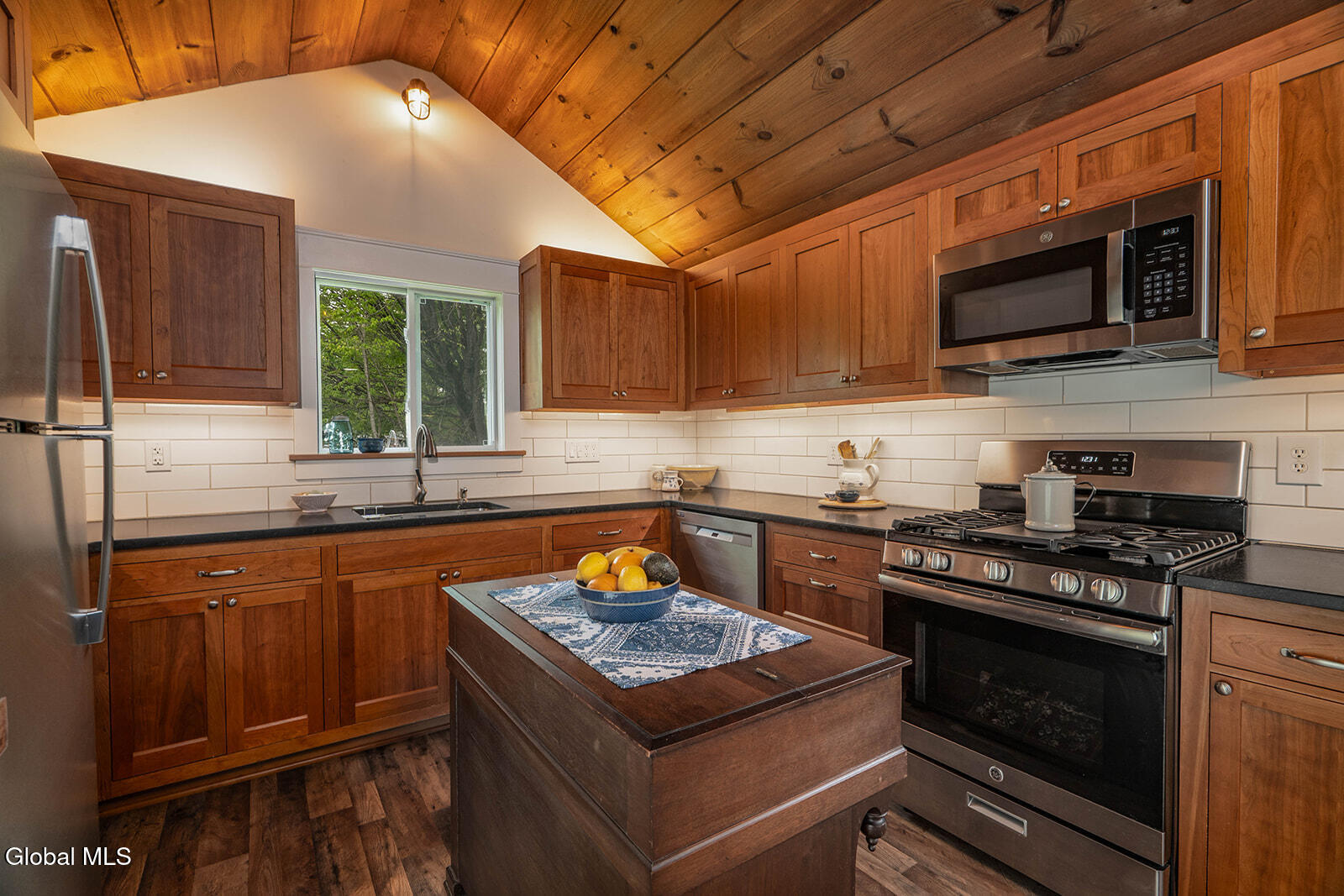 13 Anthony Road Greenwich, NY 12834 - Photo 13 of 47 Custom Kitchen