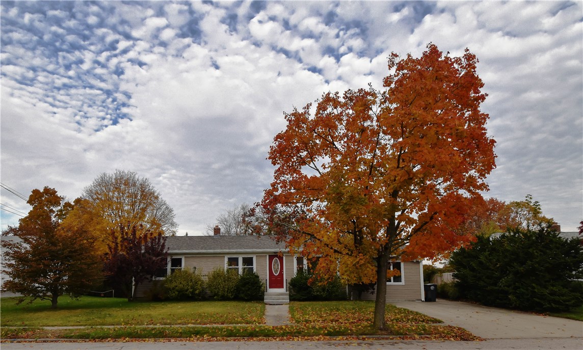 70 Eagle Road Cranston, RI 02920 - Photo 1 of 10 Gallery Image 1