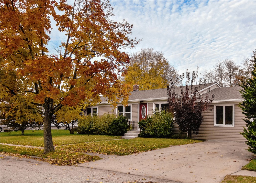 70 Eagle Road Cranston, RI 02920 - Photo 2 of 10 Gallery Image 2