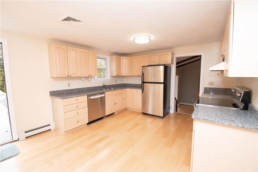 70 Eagle Road Cranston, RI 02920 - Photo 4 of 10 Gallery Image 4