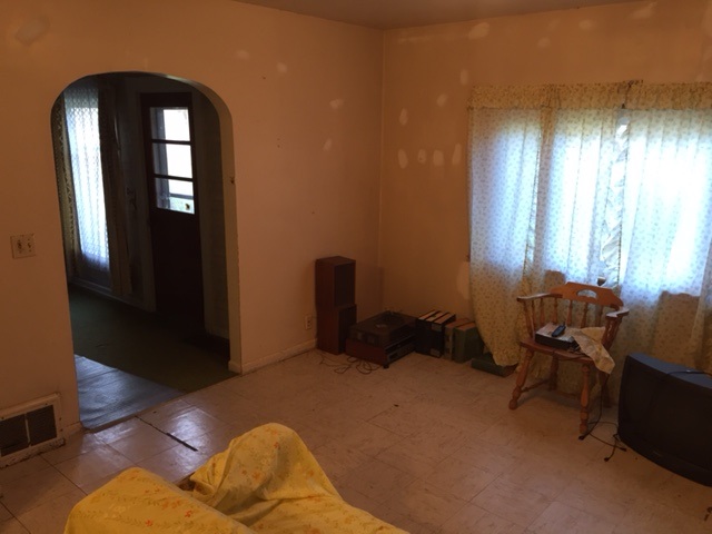 297 North Ferris Road Sumner, MI 48889 - Photo 5 of 30 1809669-4.JPG