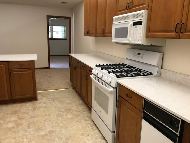 520 Concord Drive Fairhope, AL 36532 - Photo 8 of 12 Kitchen