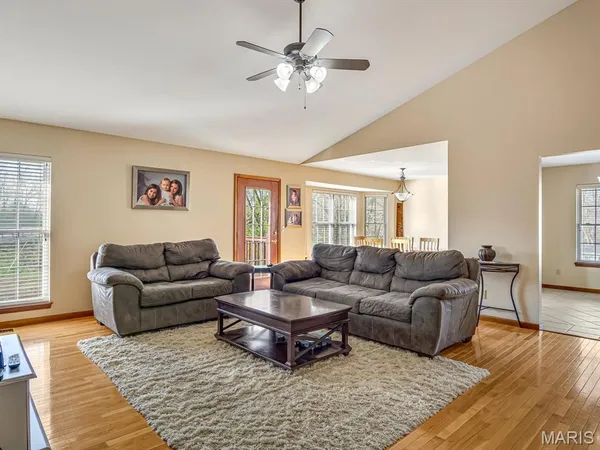 $409,900 | 624 Katie Drive, Waterloo, IL 62298