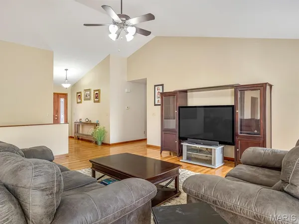 $409,900 | 624 Katie Drive, Waterloo, IL 62298