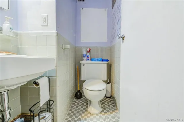 $235,000 | 8 Fordham Hill Ovl, Unit 12C | University Heights