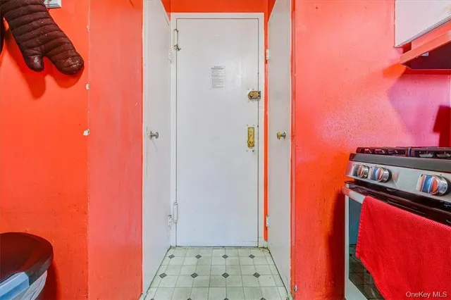 $235,000 | 8 Fordham Hill Ovl, Unit 12C | University Heights