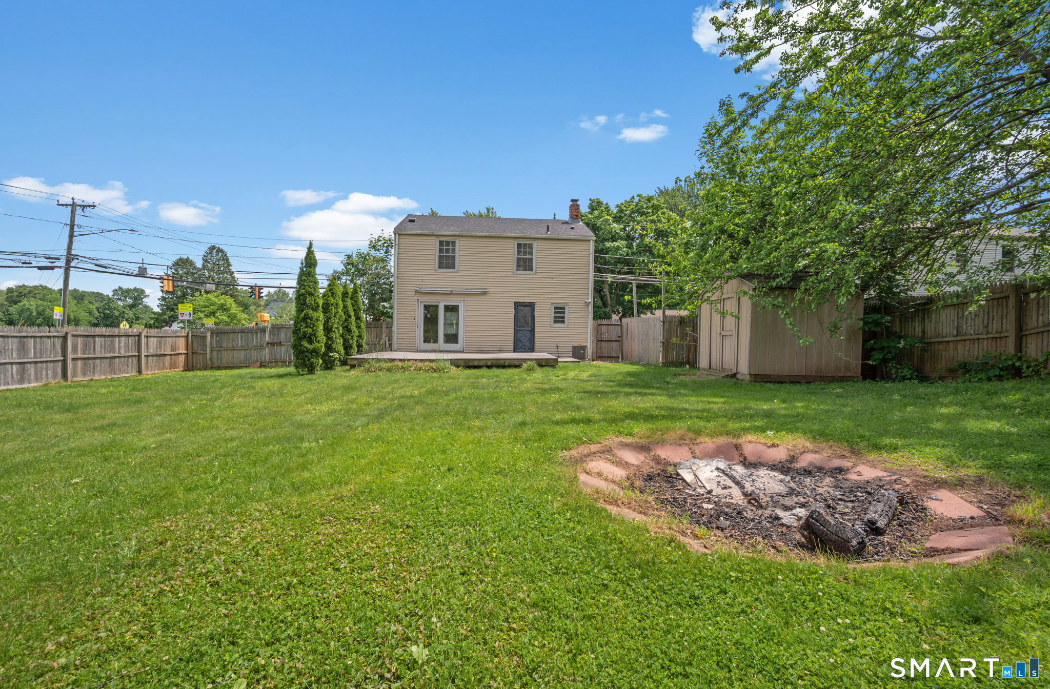 4 Waddell Road Manchester, CT 06040 - Photo 3 of 32