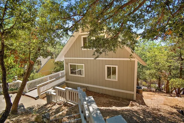 $2,200 | 1135 Yukon Drive, Lake Arrowhead, CA 92352