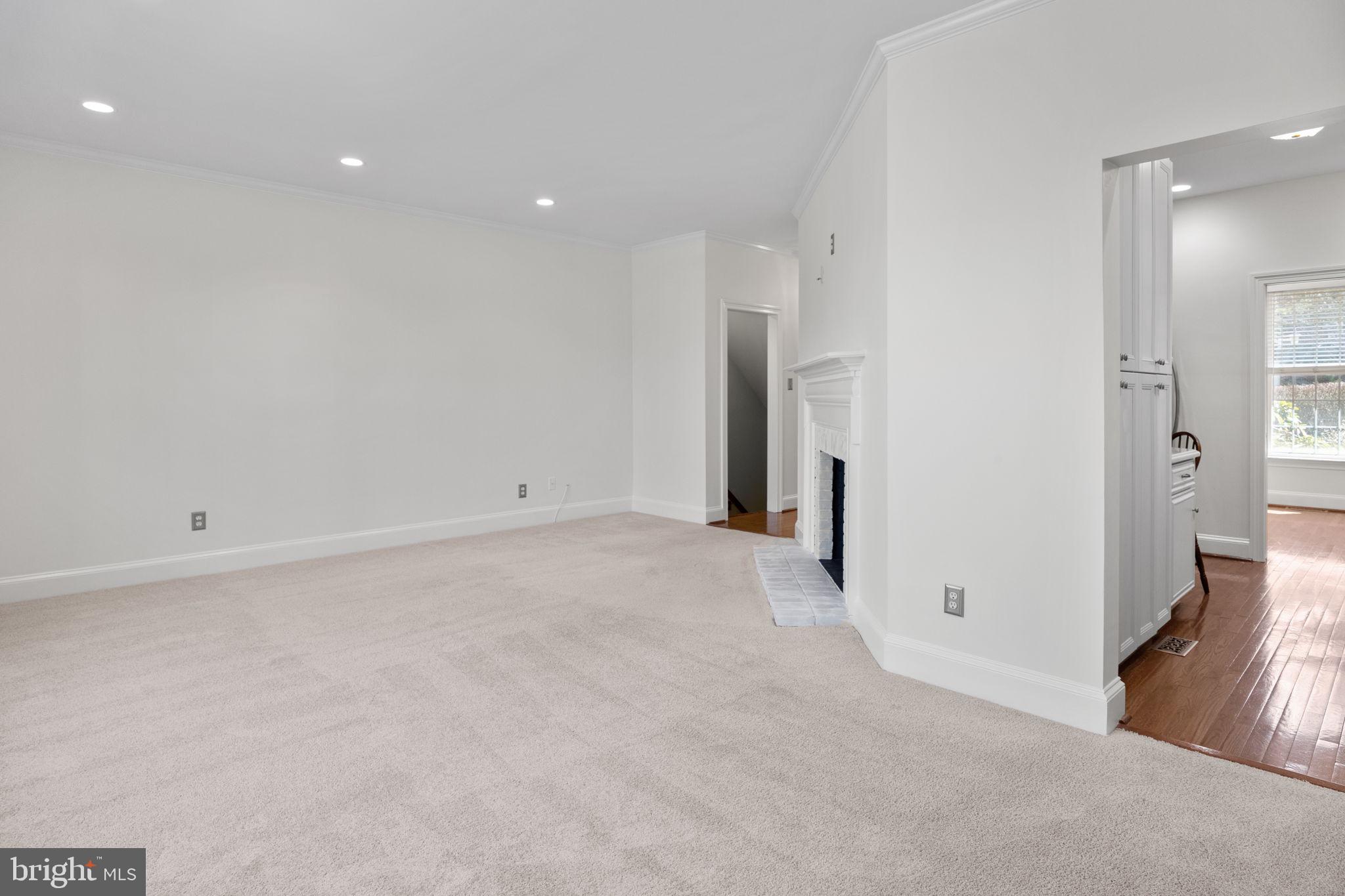 33 Sentinel Road, Unit 136 Washington Crossing, PA 18977 - Photo 6 of 33 Gallery Image 6