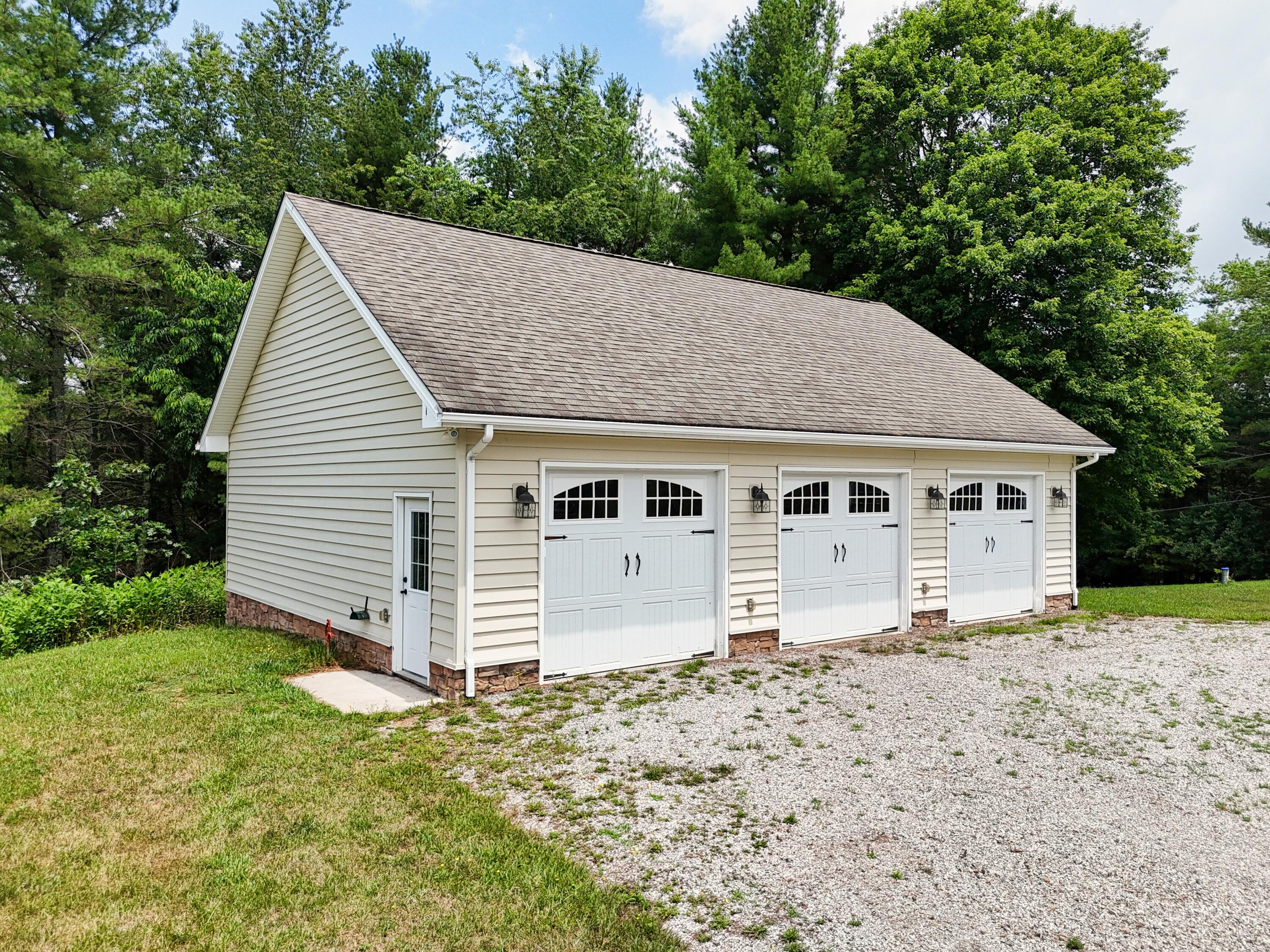 322 Timberline Road Southeast Copper Hill, VA 24079 - Photo 72 of 98 65 DJI_20260629124649_0720_D