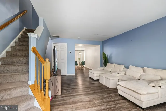 $374,900 | 1865 Tiger Lily Circle, Woodbridge, VA 22192