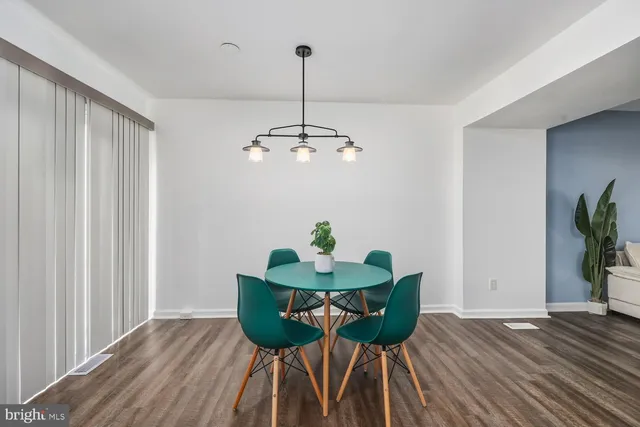 $374,900 | 1865 Tiger Lily Circle, Woodbridge, VA 22192