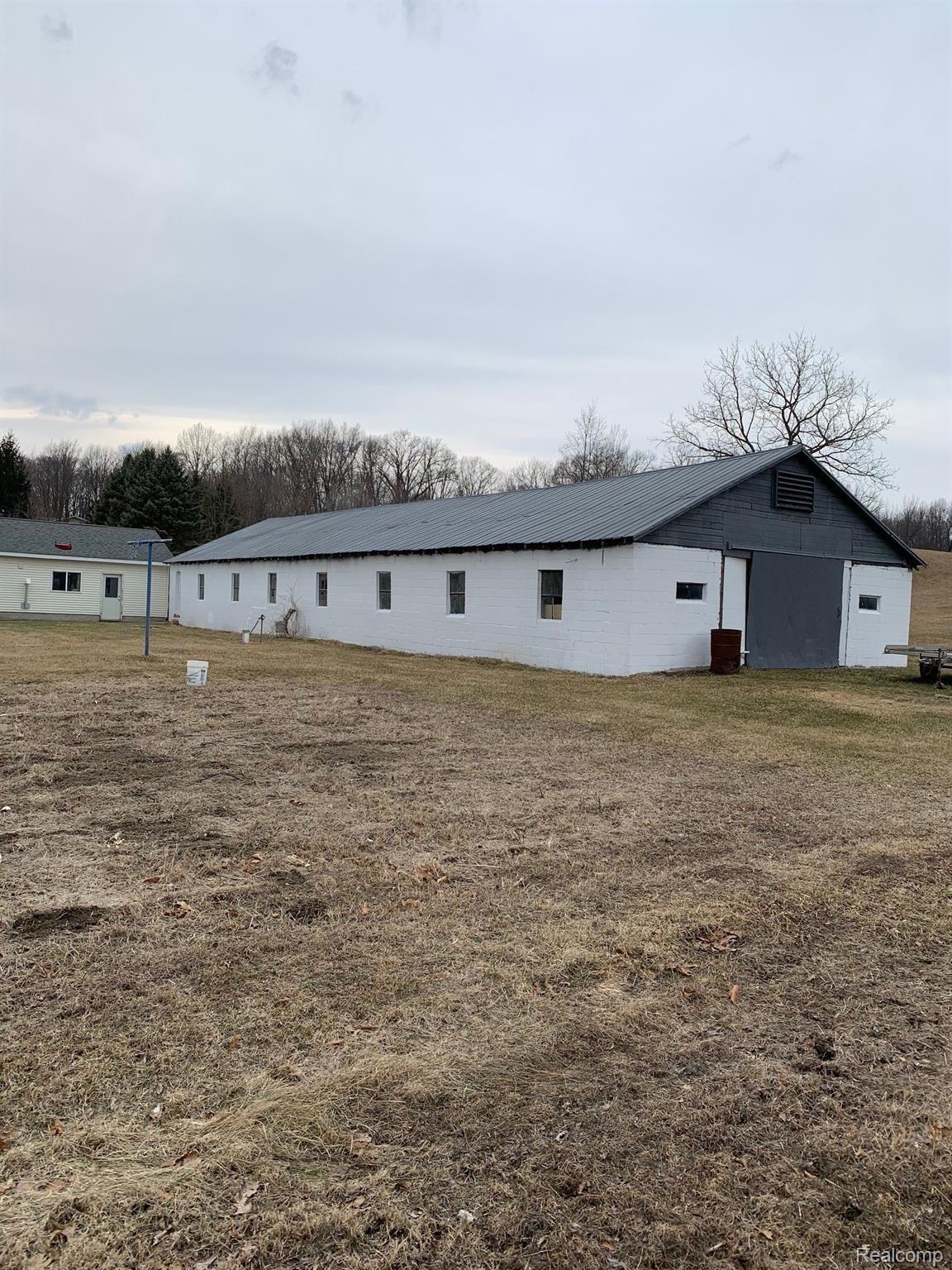21396 Spears Road Pinckney, MI 48169 - Photo 23 of 38 IMG_2980.jpg