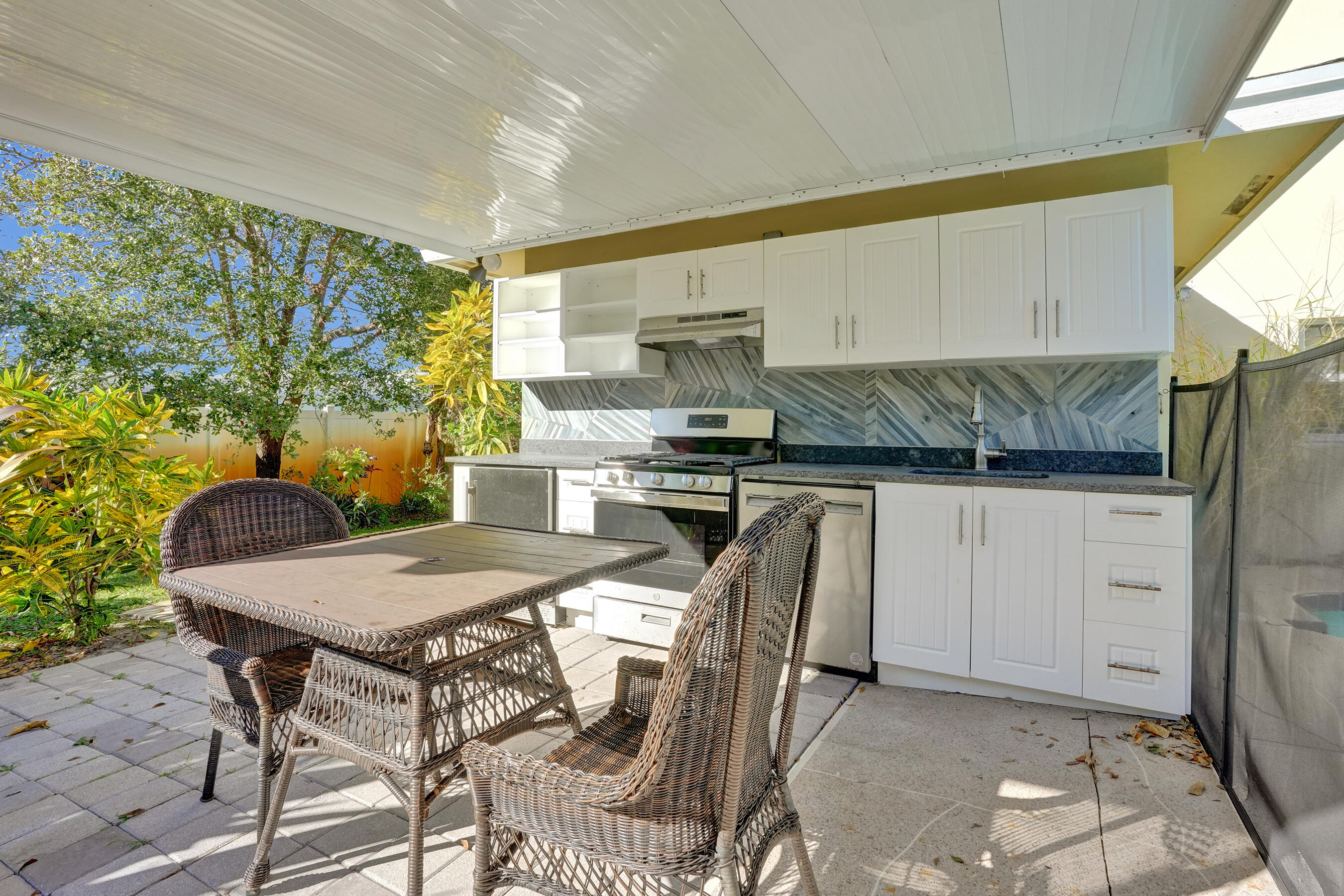 740 Buttonwood Road North Palm Beach, FL 33408 - Photo 44 of 44 DSC08141