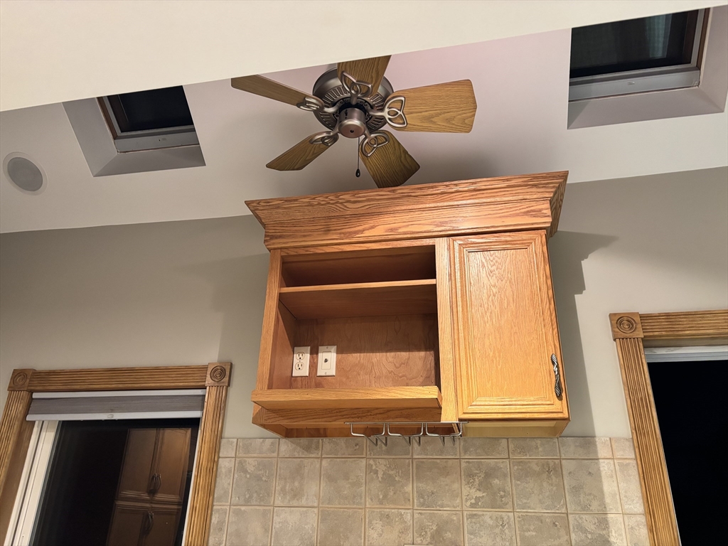 903 Prospect Street, Unit 2 Somerset, MA 02726 - Photo 6 of 14