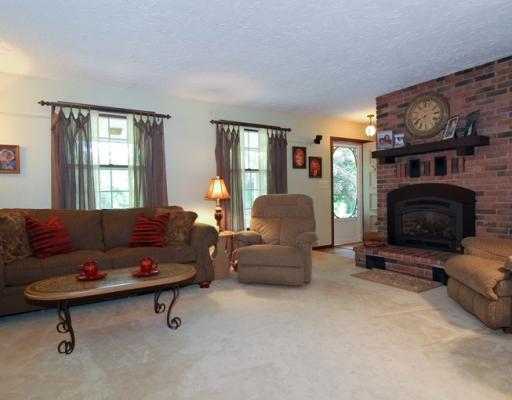 134 Corry Road Slippery Rock, PA 16057 - Photo 3 of 13 Living Room.