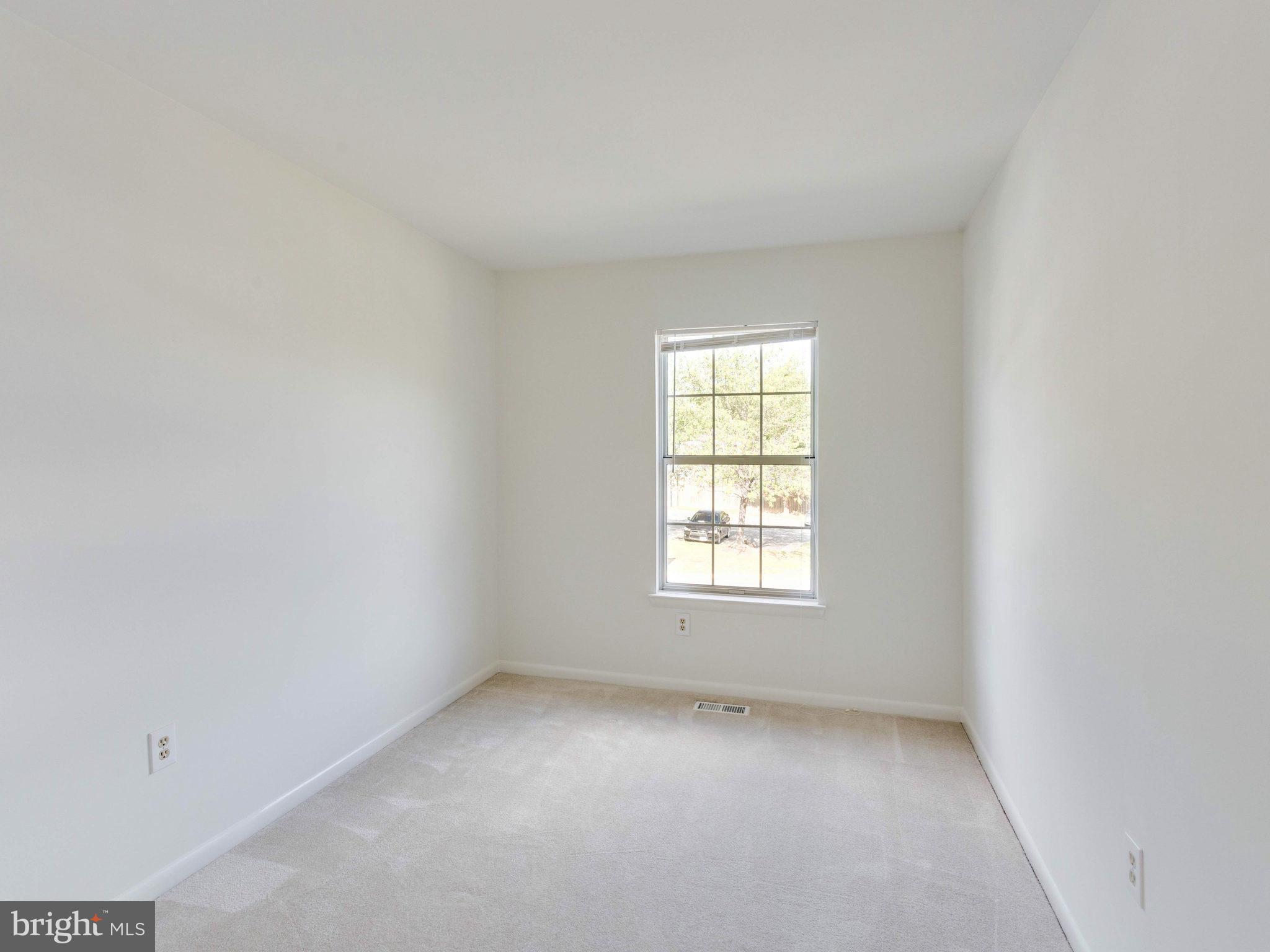 3641 Crows Nest Point Triangle, VA 22172 - Photo 21 of 30 Bedroom