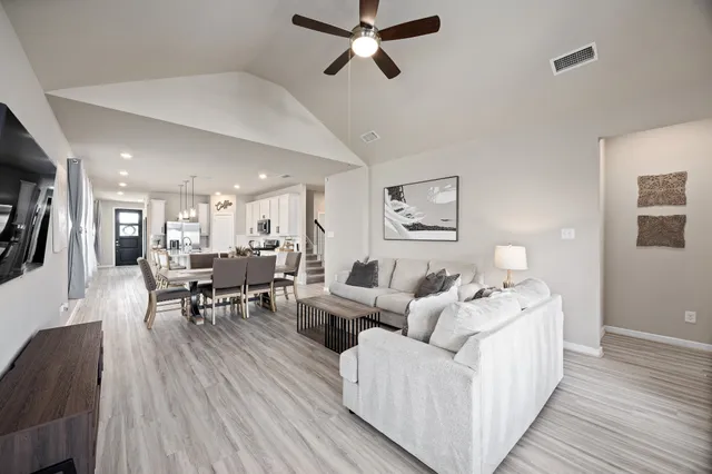 $2,700 | 8803 Riverton Rdg Road, Cypress, TX 77433