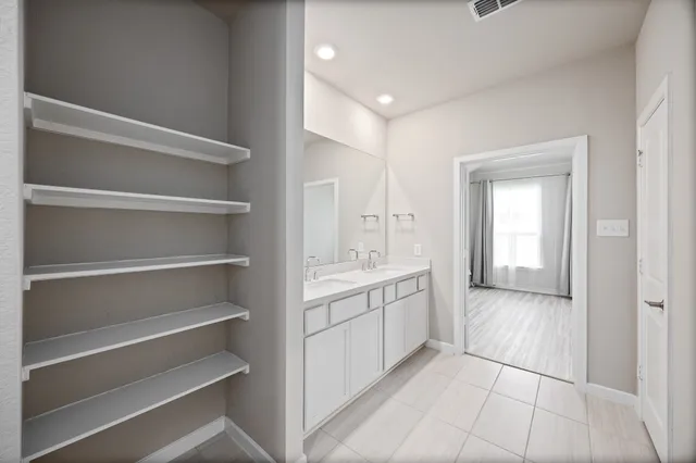 $2,700 | 8803 Riverton Rdg Road, Cypress, TX 77433