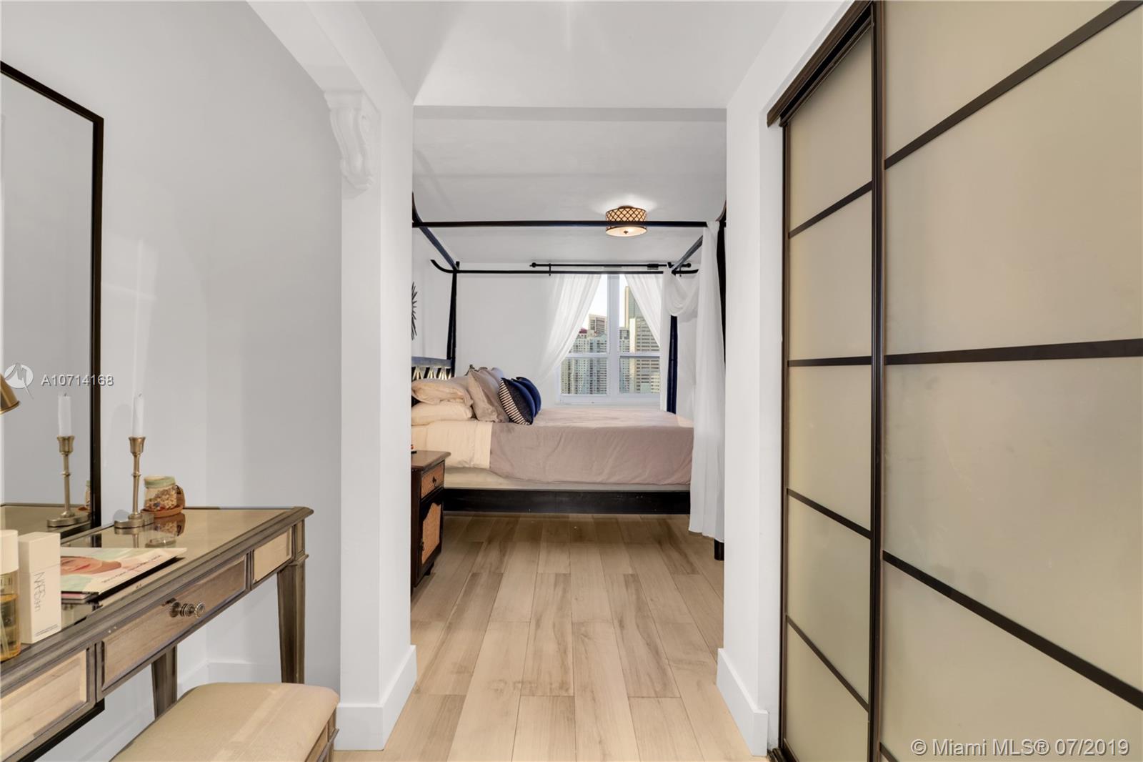 701 Brickell Key Boulevard, Unit 2002 Miami, FL 33131 - Photo 15 of 29