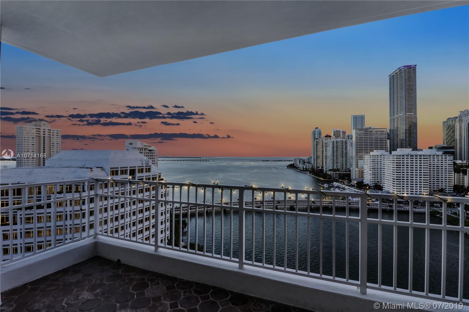 701 Brickell Key Boulevard, Unit 2002 Miami, FL 33131 - Photo 18 of 29