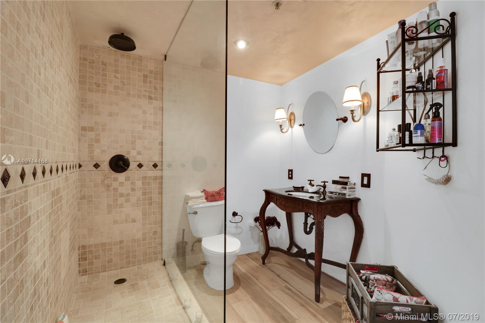 701 Brickell Key Boulevard, Unit 2002 Miami, FL 33131 - Photo 9 of 29