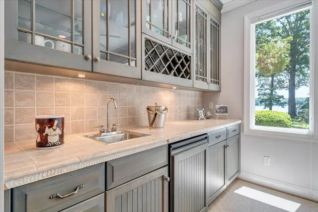 $2,950,000 | 574 Waverly Lane, Moneta, VA 24121