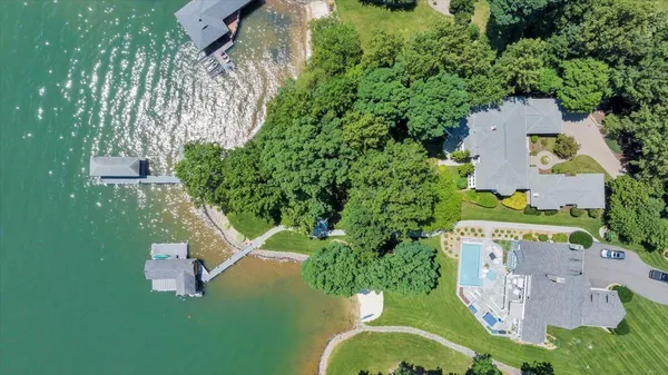$2,750,000 | 574 Waverly Lane, Moneta, VA 24121