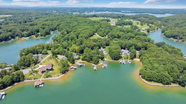 $2,750,000 | 574 Waverly Lane, Moneta, VA 24121