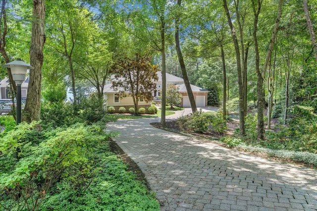 $2,950,000 | 574 Waverly Lane, Moneta, VA 24121