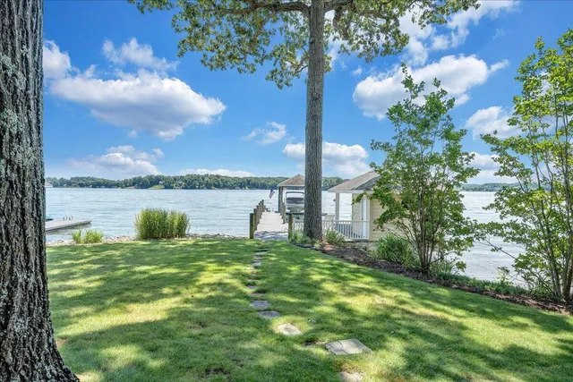 $2,950,000 | 574 Waverly Lane, Moneta, VA 24121