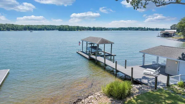 $2,750,000 | 574 Waverly Lane, Moneta, VA 24121
