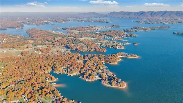$2,750,000 | 574 Waverly Lane, Moneta, VA 24121