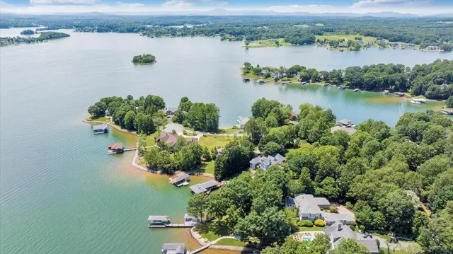 $2,950,000 | 574 Waverly Lane, Moneta, VA 24121