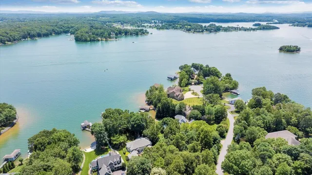 $2,950,000 | 574 Waverly Lane, Moneta, VA 24121