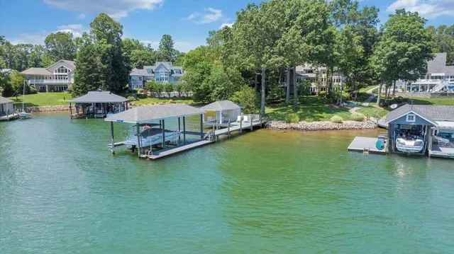 $2,950,000 | 574 Waverly Lane, Moneta, VA 24121